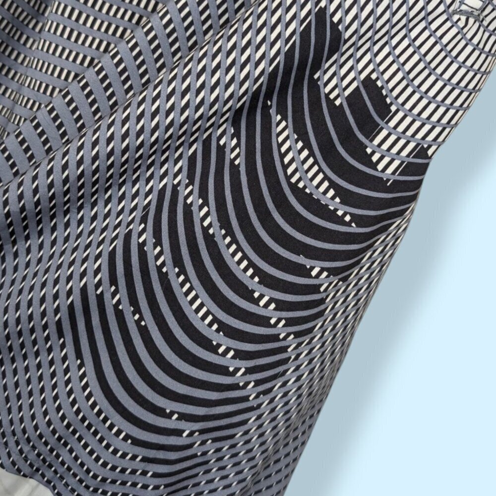(Nike Pattern Fade Swim Trunks - Picture 3 of 5